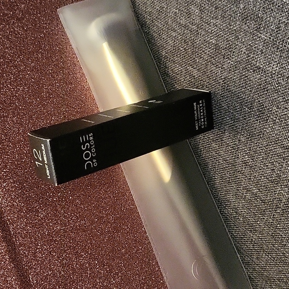 Dose of colors Meet Your Hue 12 light medium and Complex Culture Precision Brush